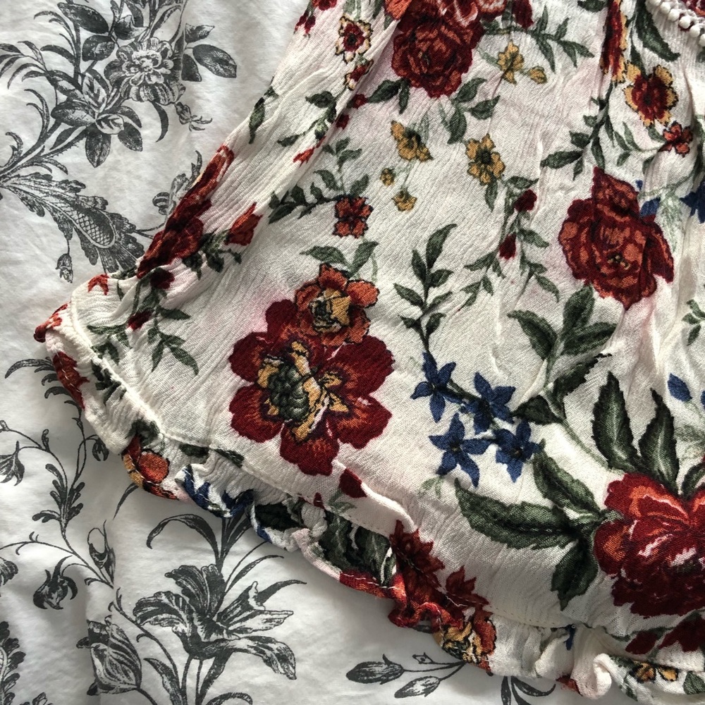 American Eagle Floral Shorts